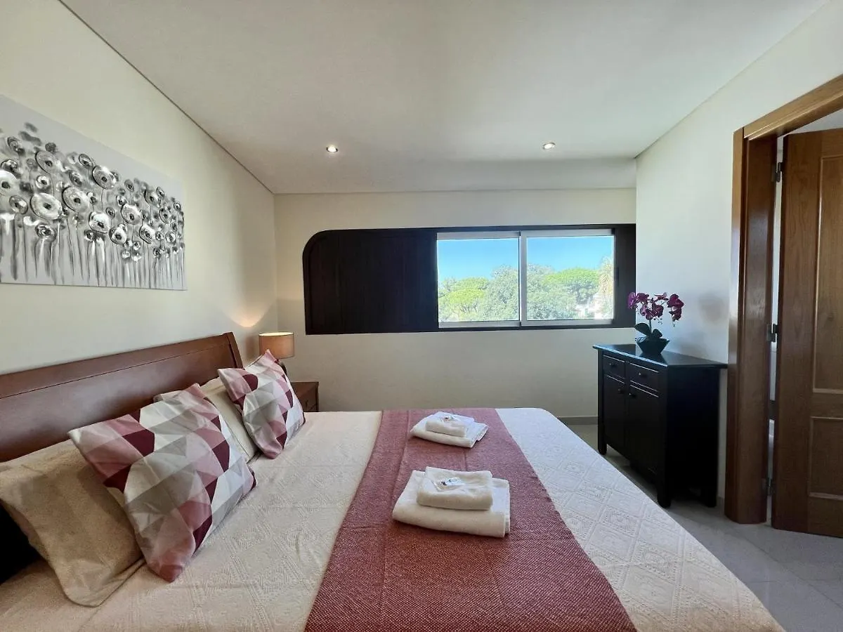 Quarteira Classic 1 With Pool By Homing
